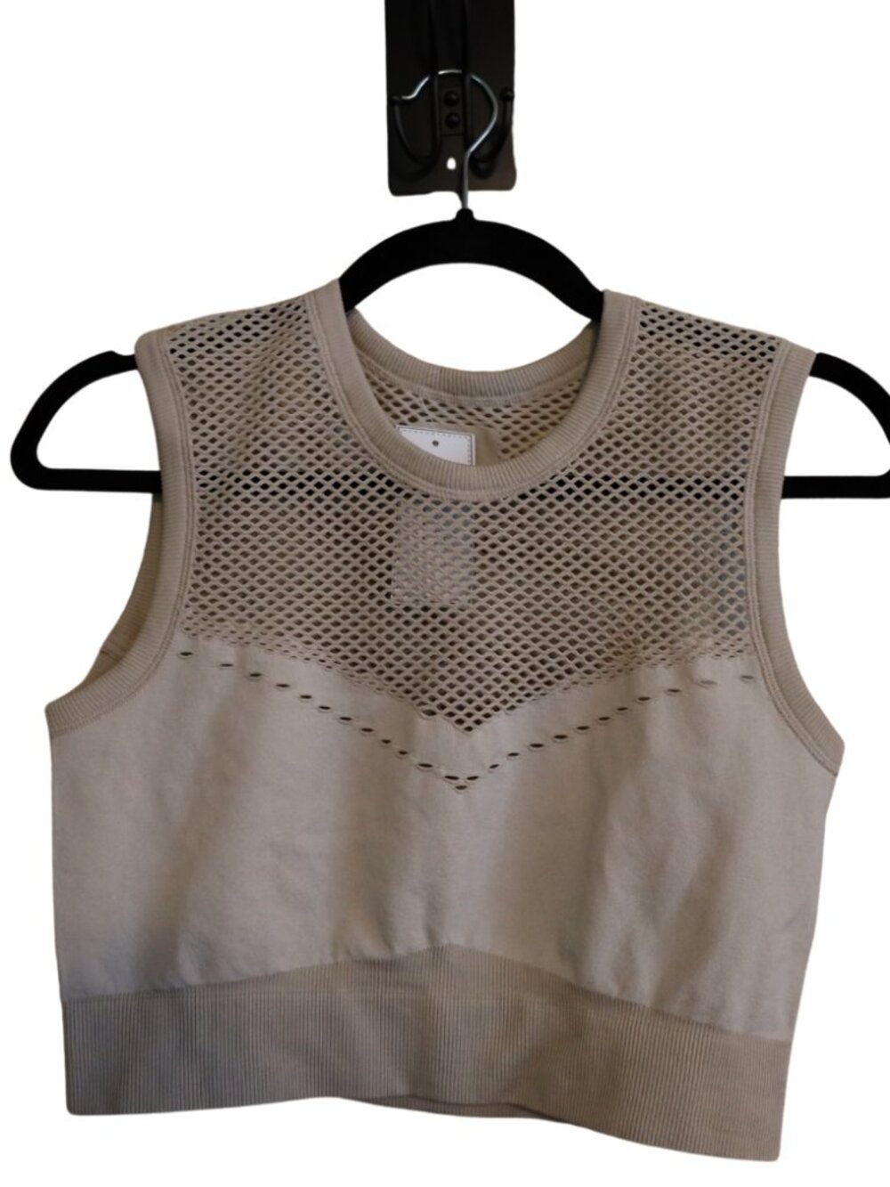 NWT Astoria Activewear Seamless Mesh Crop Tank Top Beige L